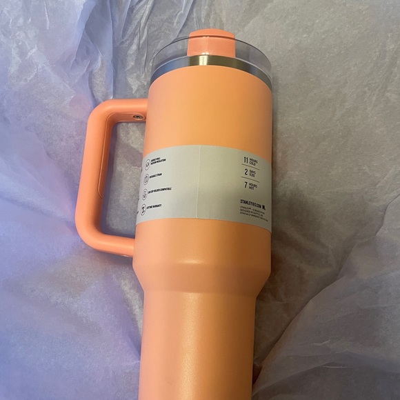 Stanley Flowstate Quencher Tumbler 40 oz Melon Handle Cup - Picture 5 of 6